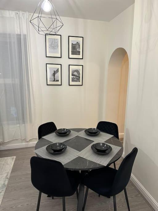 Modern Apartment, 1Km From City! Newcastle upon Tyne Buitenkant foto