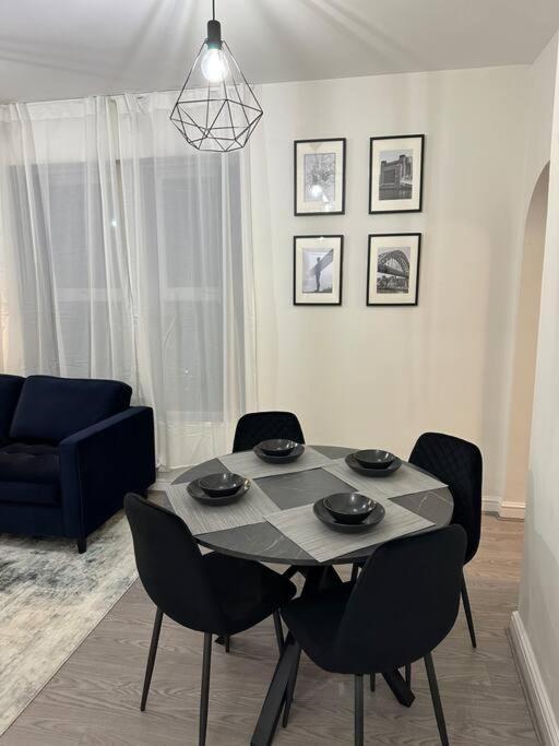 Modern Apartment, 1Km From City! Newcastle upon Tyne Buitenkant foto